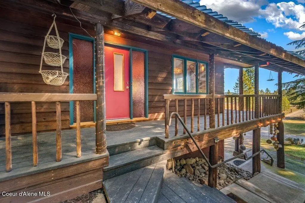 20355 Highway 2 Sandpoint ID 83864