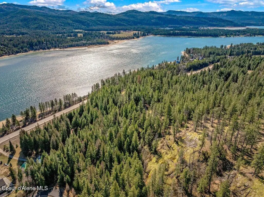 20355 Highway 2 Sandpoint ID 83864