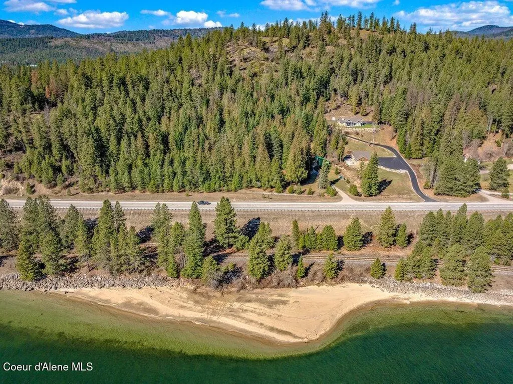 20355 Highway 2 Sandpoint ID 83864
