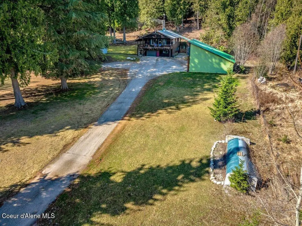 20355 Highway 2 Sandpoint ID 83864