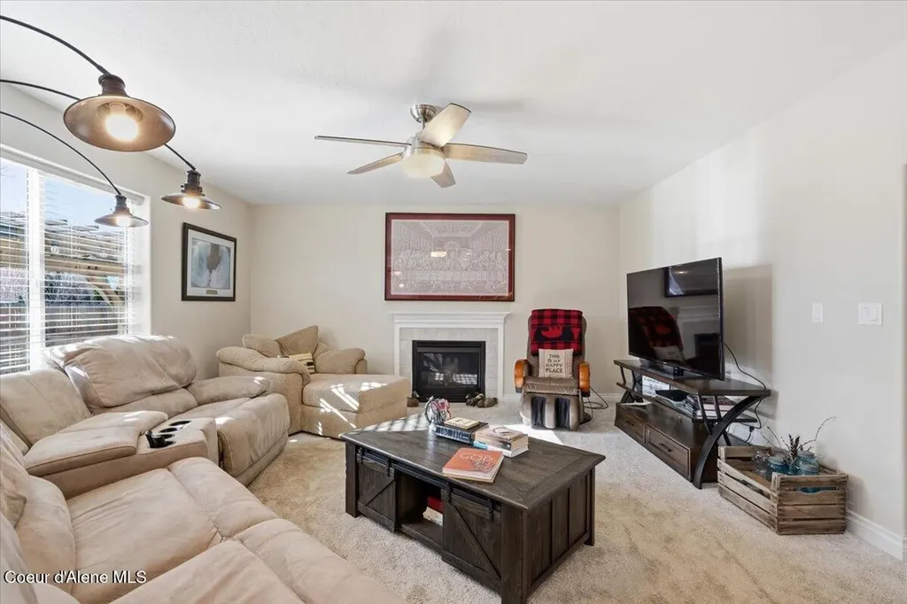 2472 W Warwick Court Hayden ID 83835