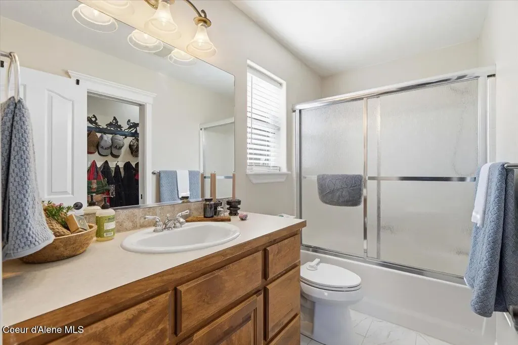 2472 W Warwick Court Hayden ID 83835