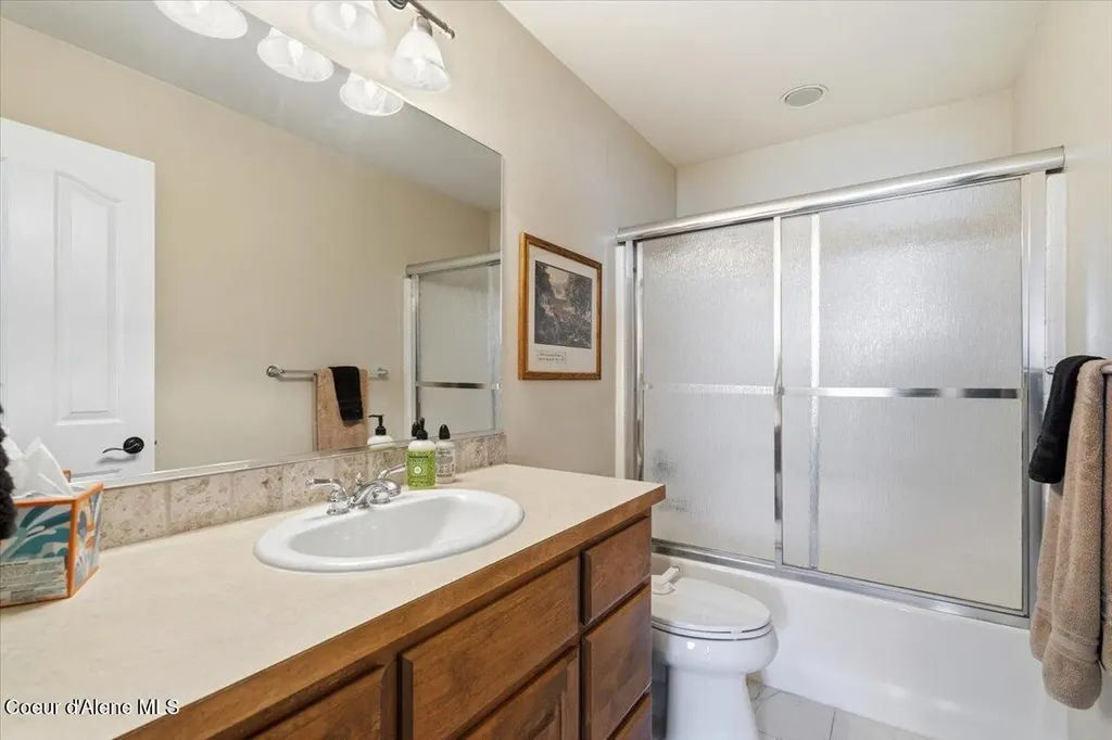 2472 W Warwick Court Hayden ID 83835