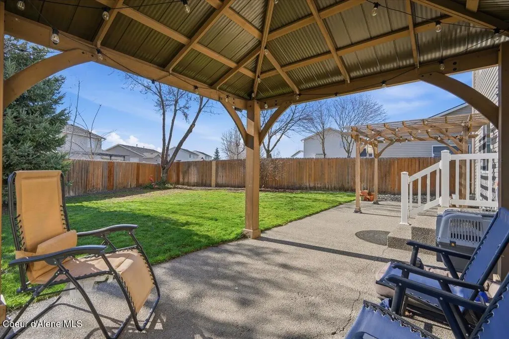 2472 W Warwick Court Hayden ID 83835
