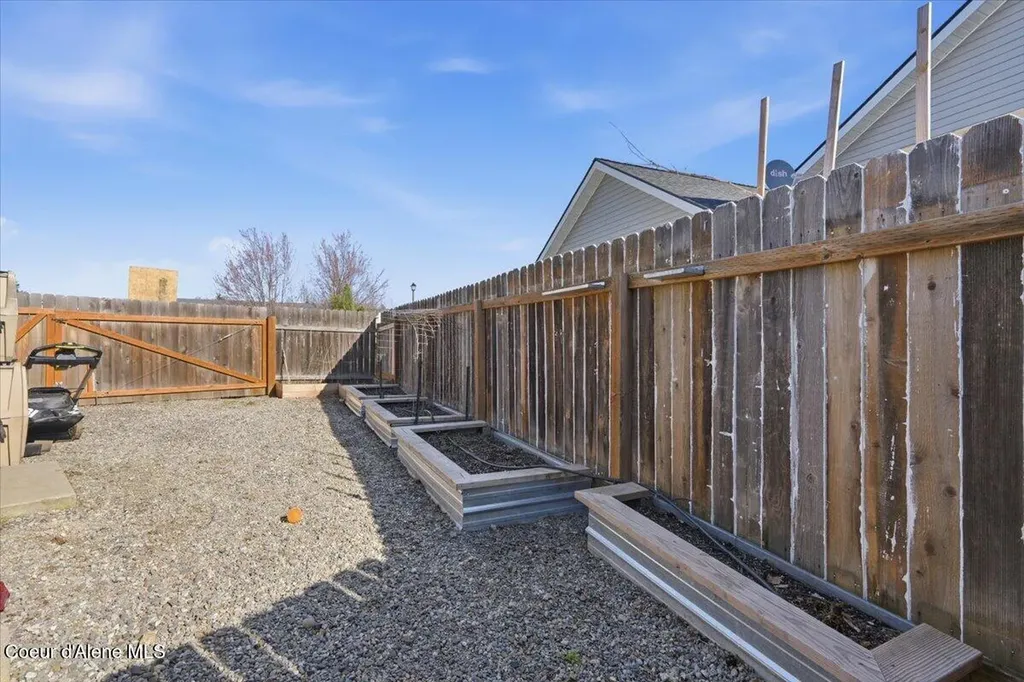 2472 W Warwick Court Hayden ID 83835