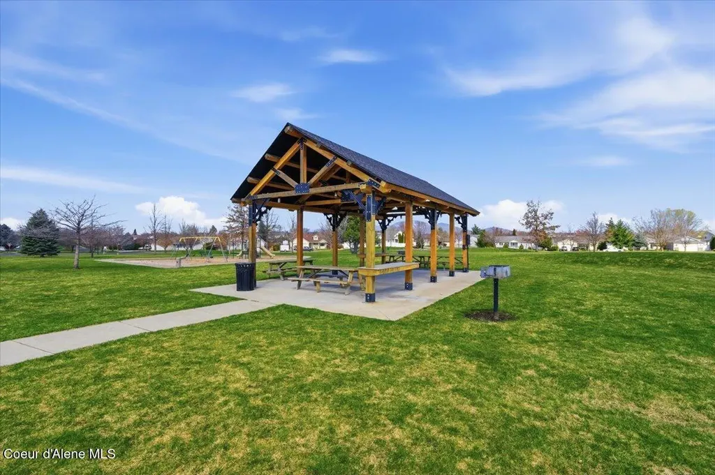 2472 W Warwick Court Hayden ID 83835