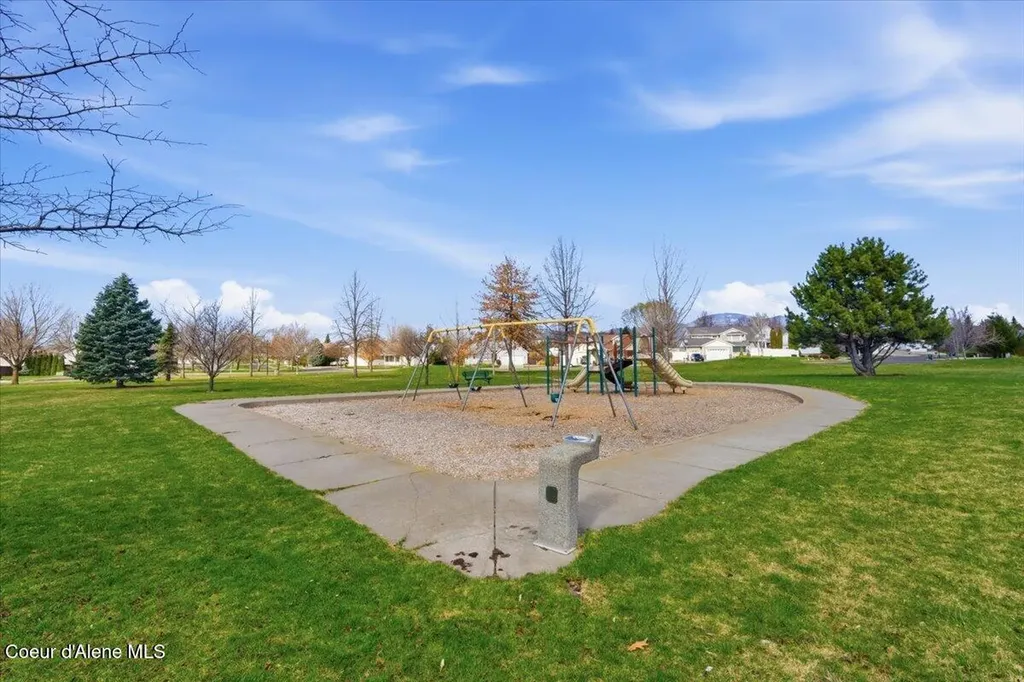2472 W Warwick Court Hayden ID 83835