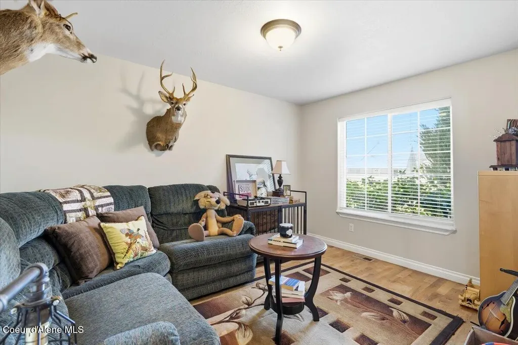 2472 W Warwick Court Hayden ID 83835