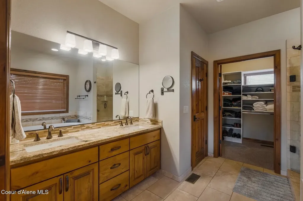 1268 E Woodstone Court Hayden ID 83835