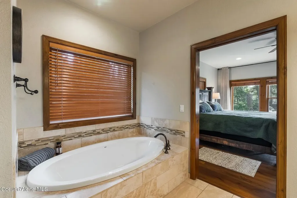 1268 E Woodstone Court Hayden ID 83835