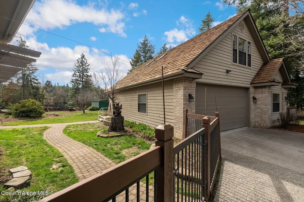 1268 E Woodstone Court Hayden ID 83835