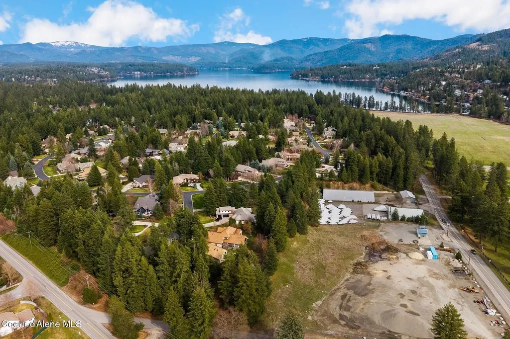 1268 E Woodstone Court Hayden ID 83835