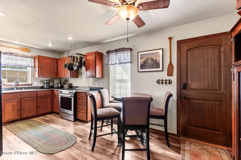 18493 W Holliday Way Hauser ID 83854