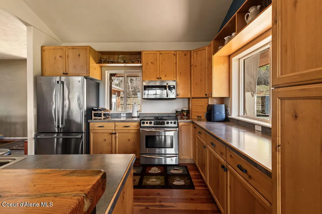 8919 E Challenge Road Hayden ID 83835