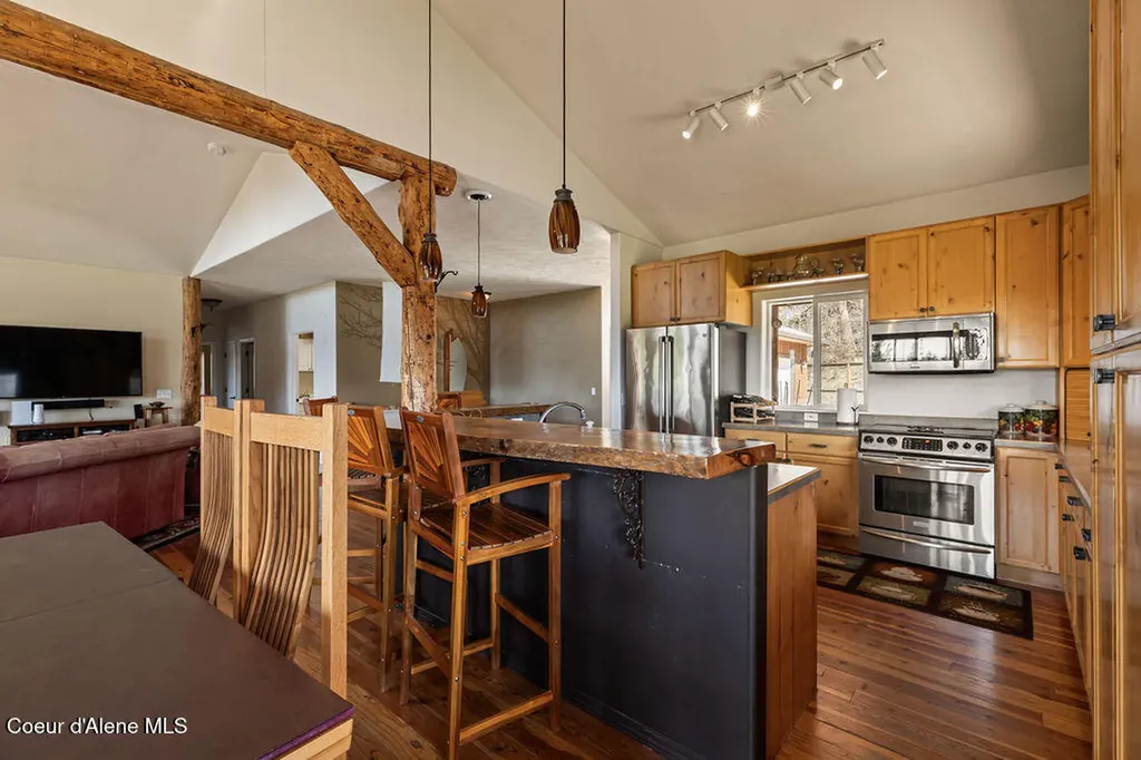 8919 E Challenge Road Hayden ID 83835