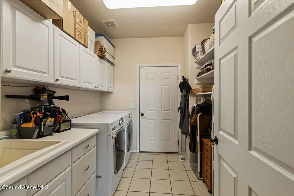 8919 E Challenge Road Hayden ID 83835