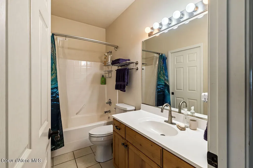 8919 E Challenge Road Hayden ID 83835