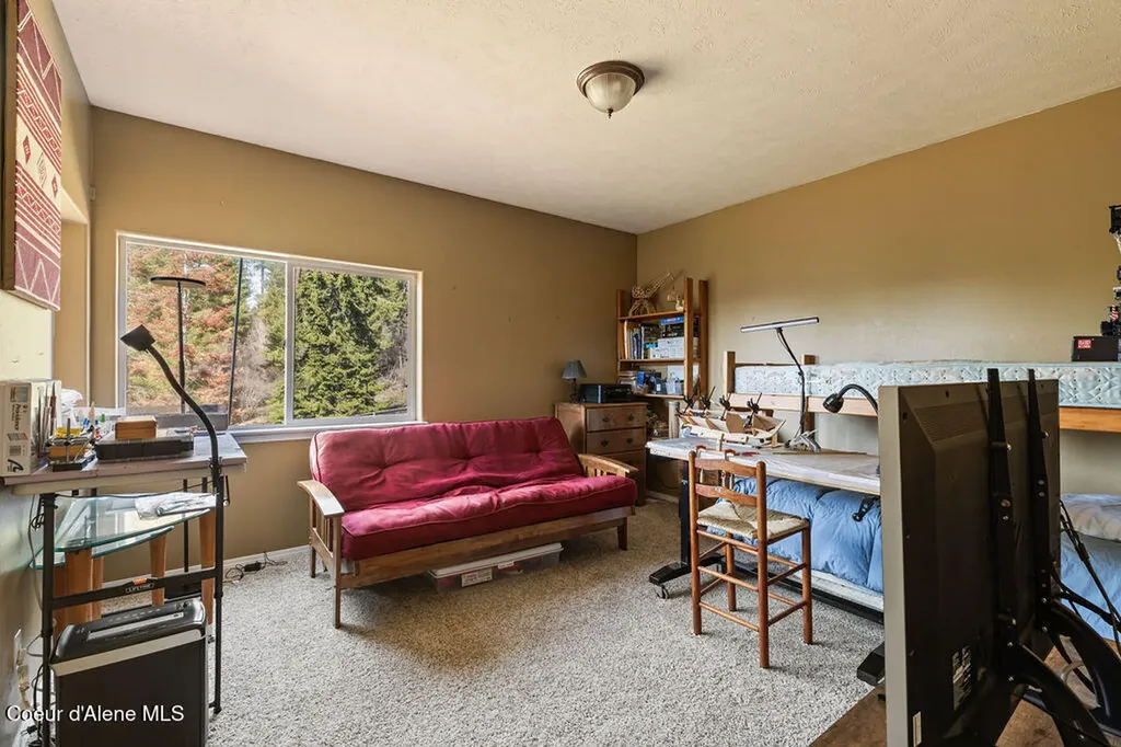 8919 E Challenge Road Hayden ID 83835