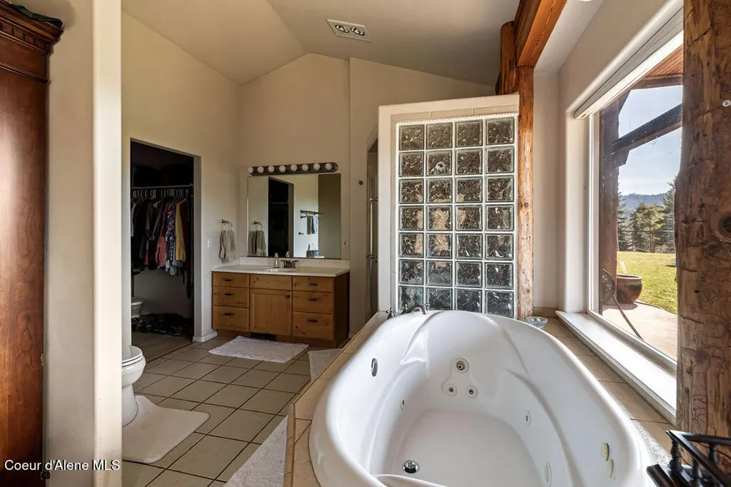 8919 E Challenge Road Hayden ID 83835