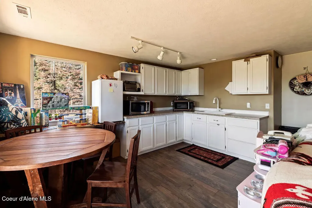 8919 E Challenge Road Hayden ID 83835