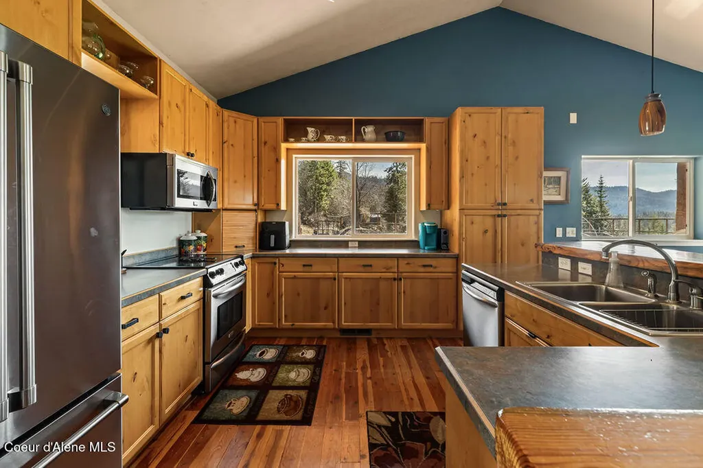 8919 E Challenge Road Hayden ID 83835