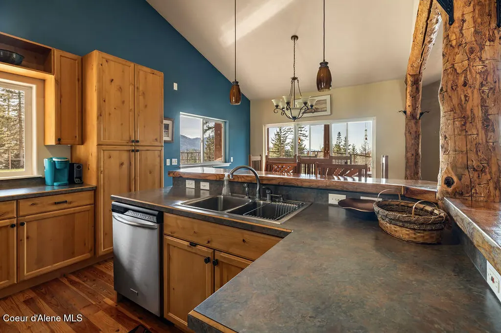 8919 E Challenge Road Hayden ID 83835