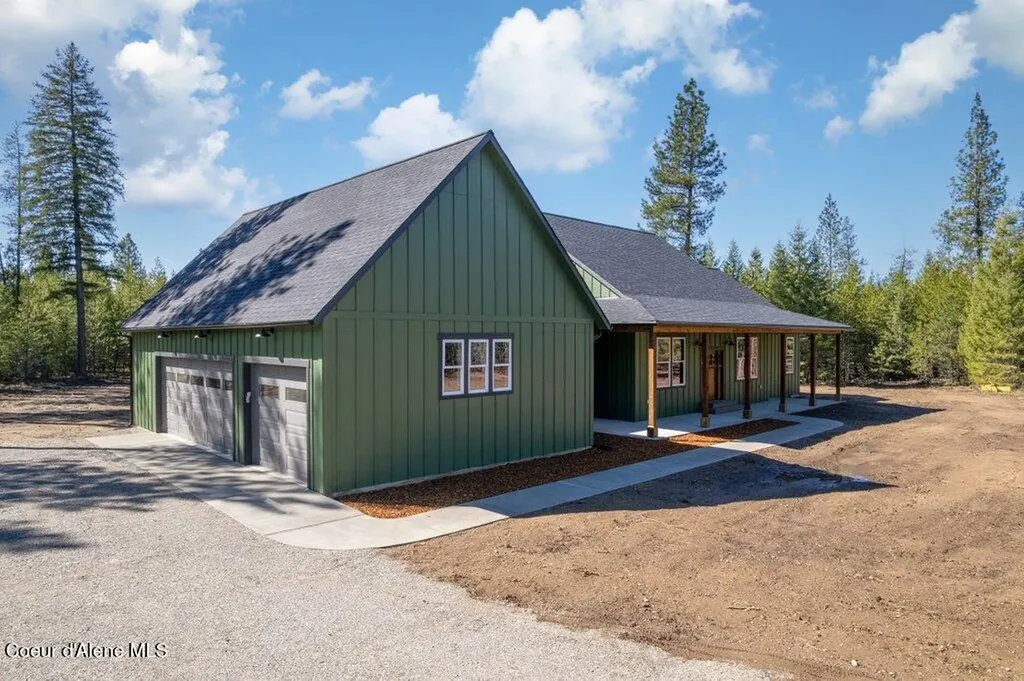 708 Tweedie Road Blanchard ID 83804