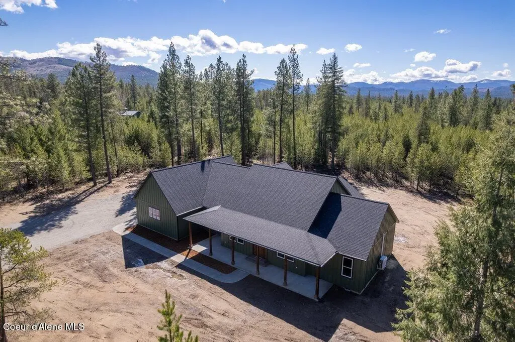 708 Tweedie Road Blanchard ID 83804