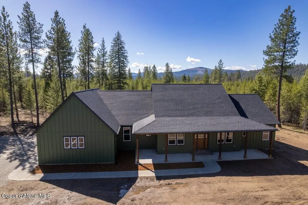 708 Tweedie Road Blanchard ID 83804