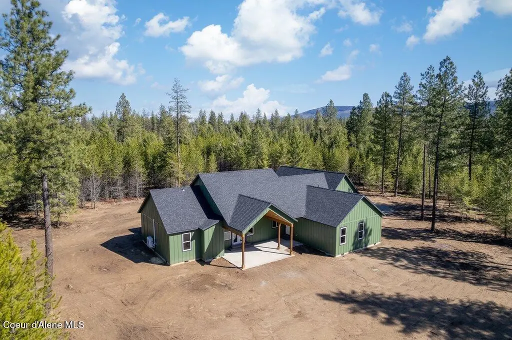 708 Tweedie Road Blanchard ID 83804
