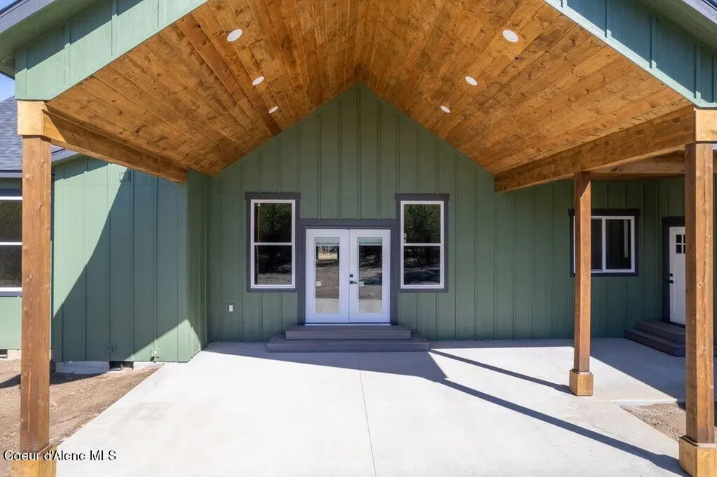 708 Tweedie Road Blanchard ID 83804