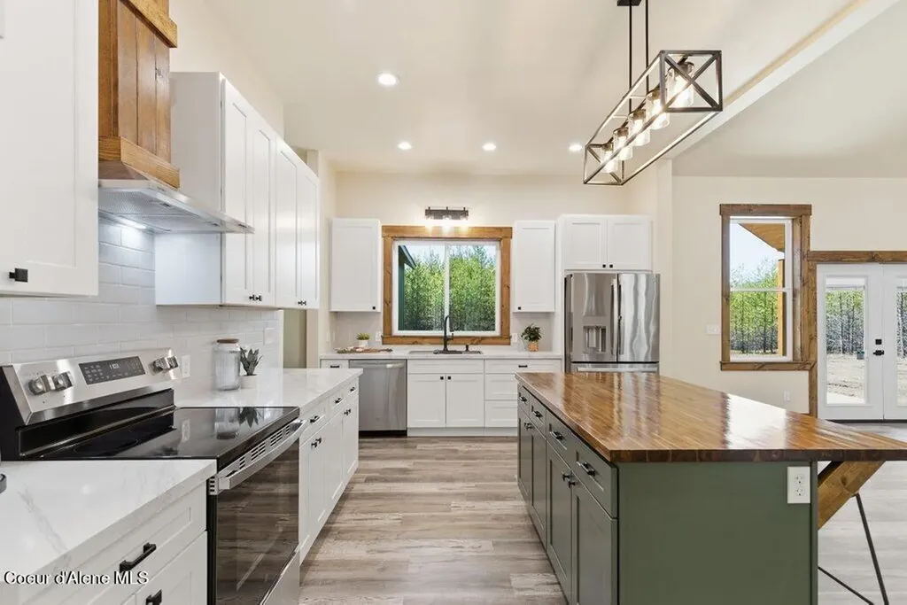 708 Tweedie Road Blanchard ID 83804