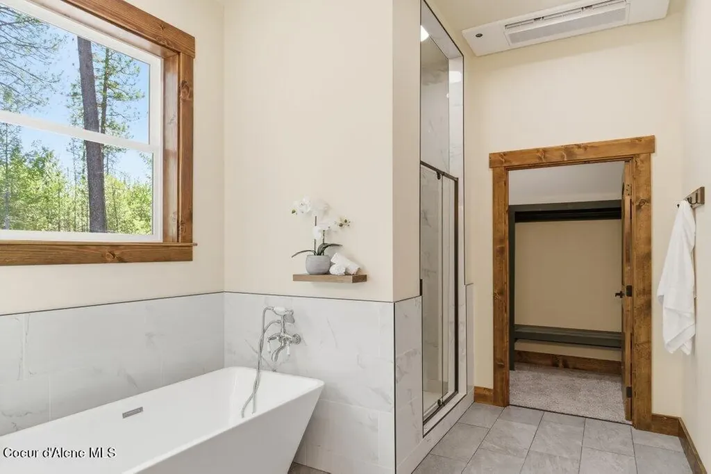 708 Tweedie Road Blanchard ID 83804