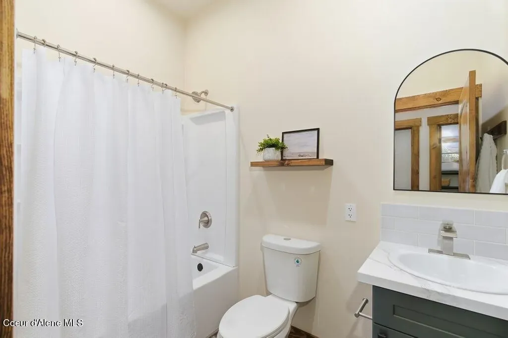 708 Tweedie Road Blanchard ID 83804