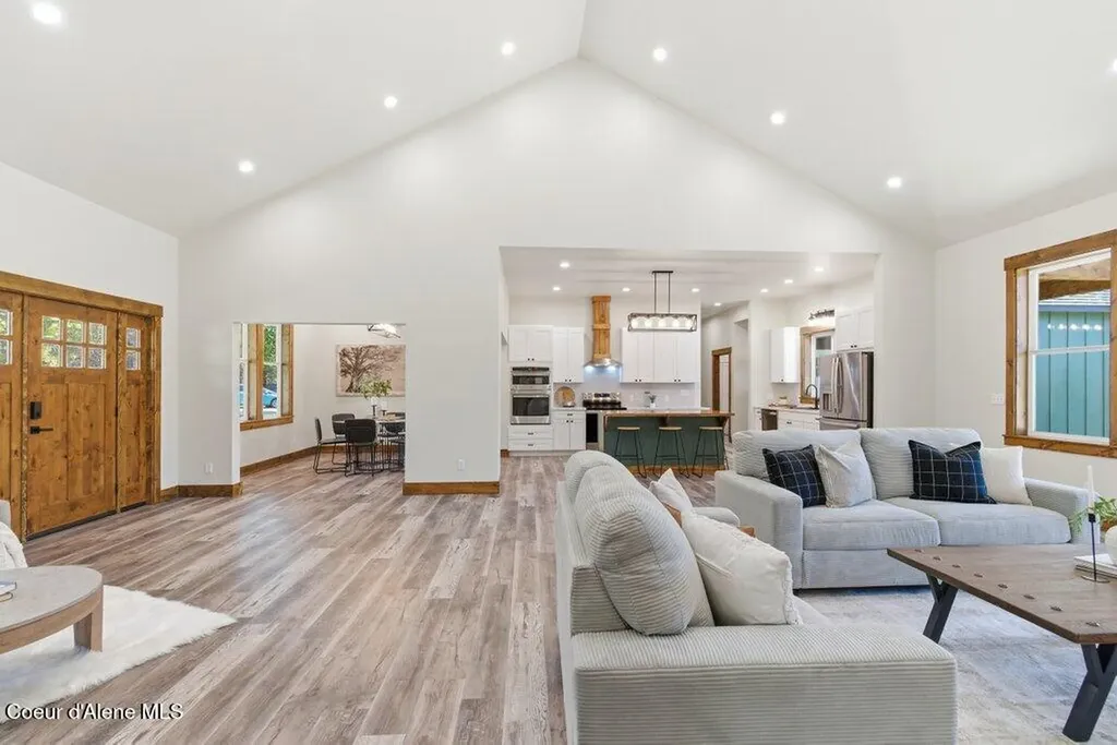 708 Tweedie Road Blanchard ID 83804