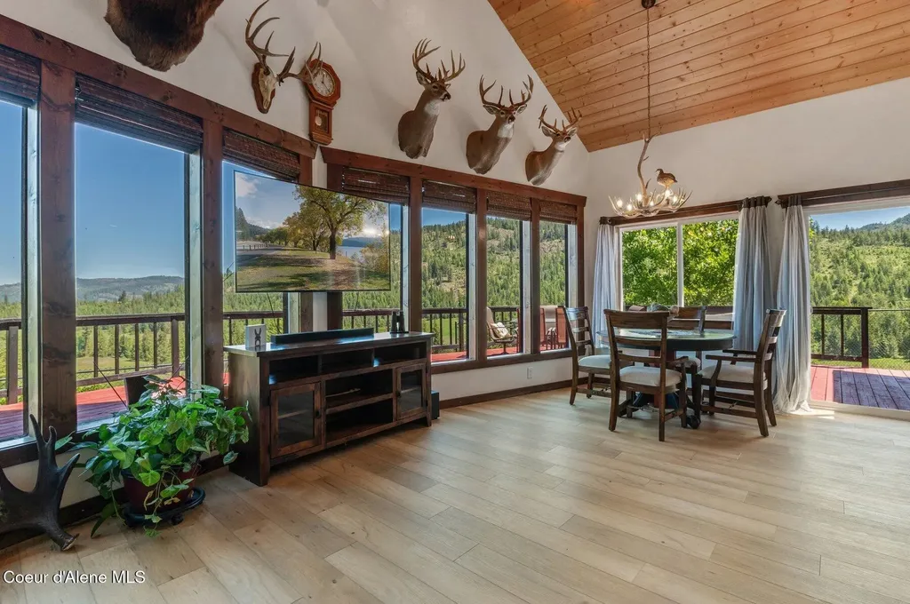 2902 Jewel Lake Lots 3&4 Road Sagle ID 83860