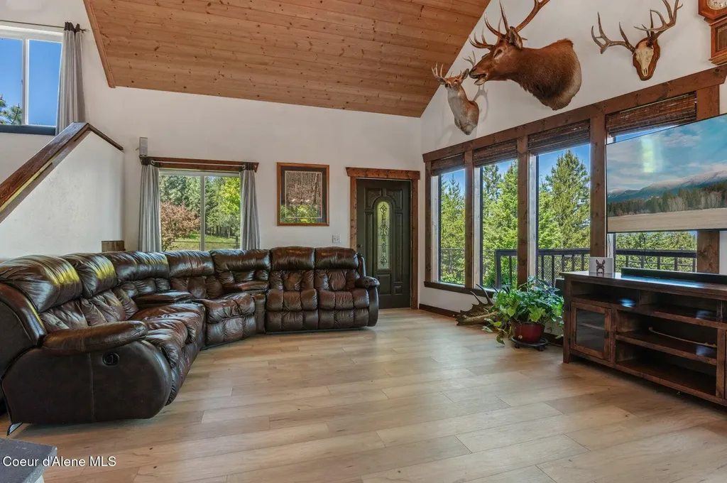 2902 Jewel Lake Lots 3&4 Road Sagle ID 83860