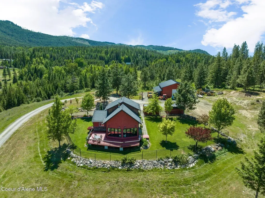 2902 Jewel Lake Lots 3&4 Road Sagle ID 83860