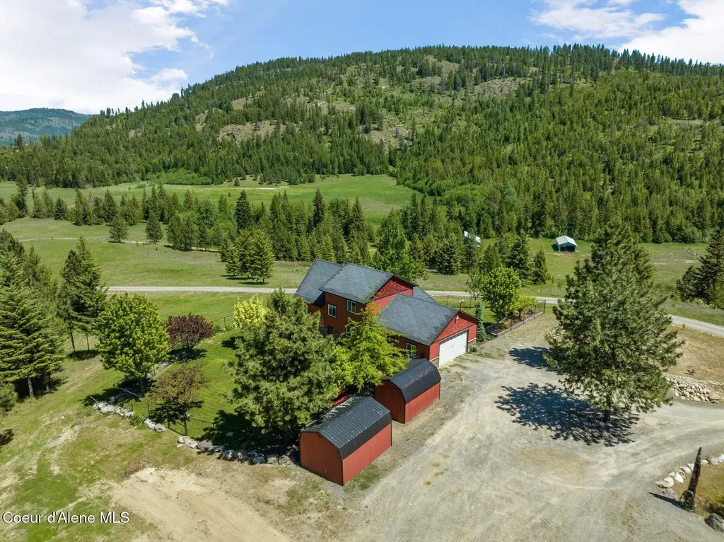 2902 Jewel Lake Lots 3&4 Road Sagle ID 83860