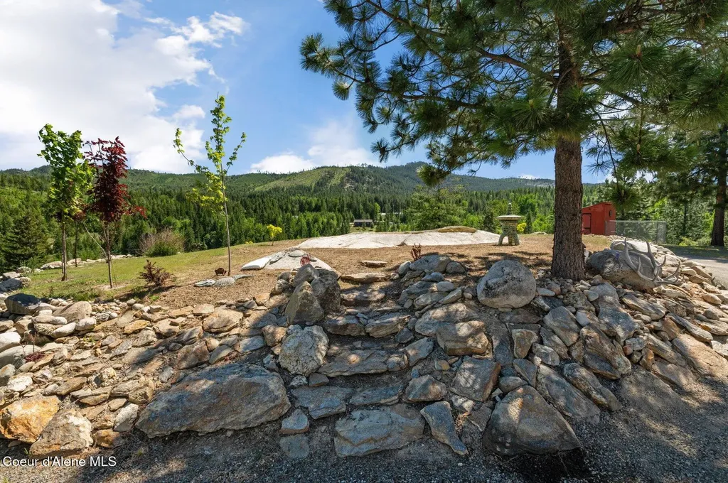 2902 Jewel Lake Lots 3&4 Road Sagle ID 83860