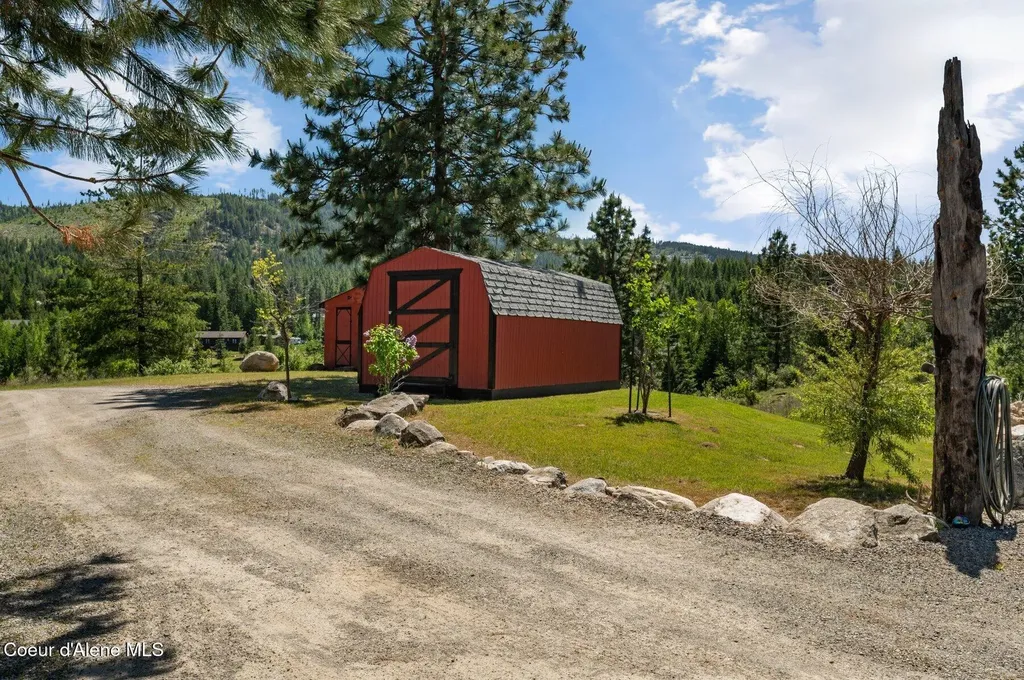 2902 Jewel Lake Lots 3&4 Road Sagle ID 83860