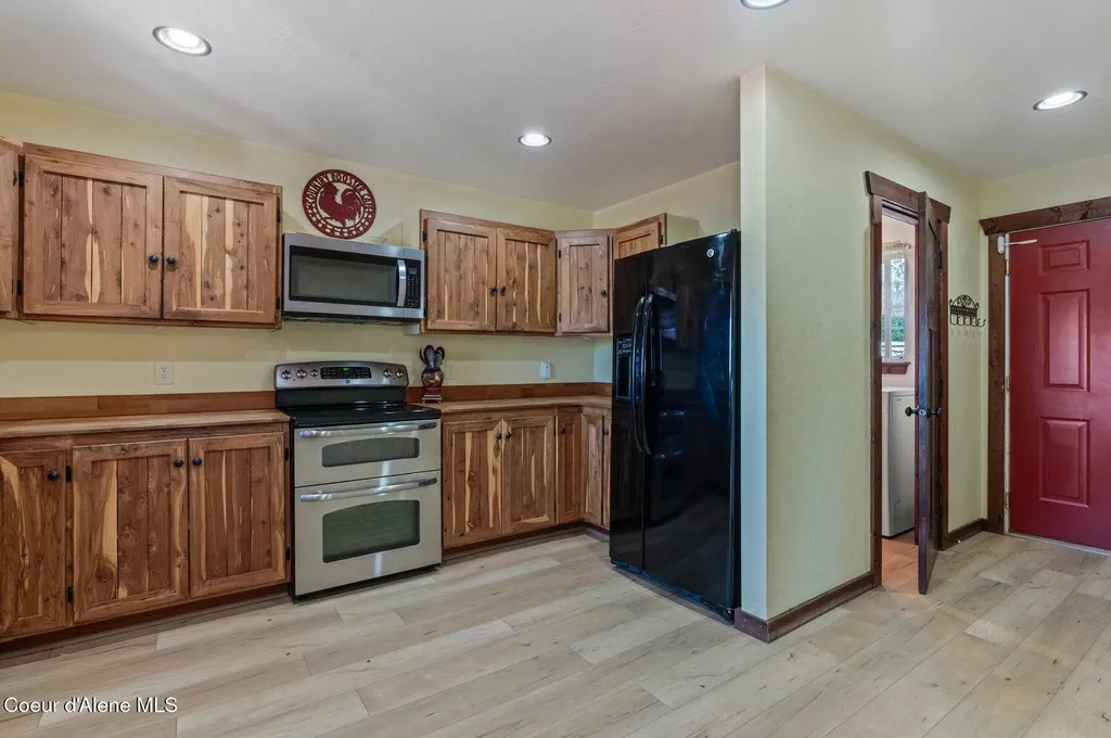 2902 Jewel Lake Lots 3&4 Road Sagle ID 83860