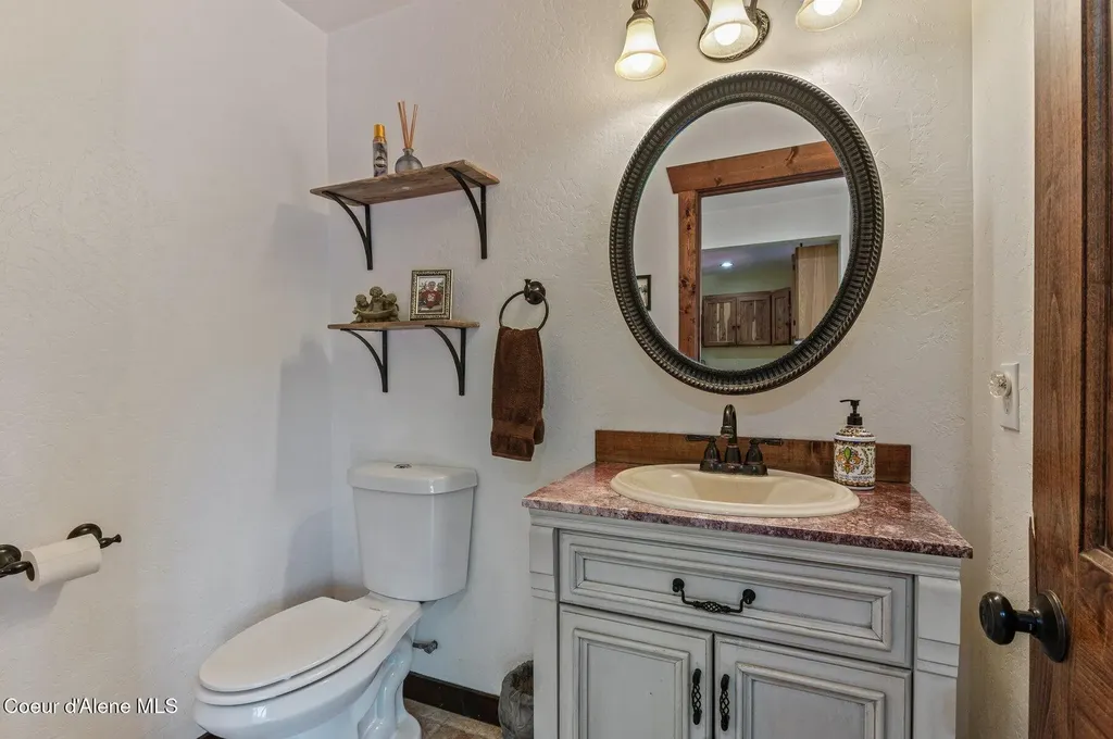 2902 Jewel Lake Lots 3&4 Road Sagle ID 83860