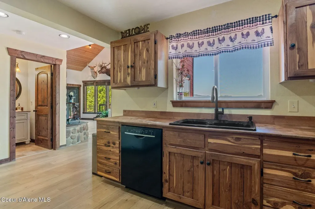 2902 Jewel Lake Lots 3&4 Road Sagle ID 83860