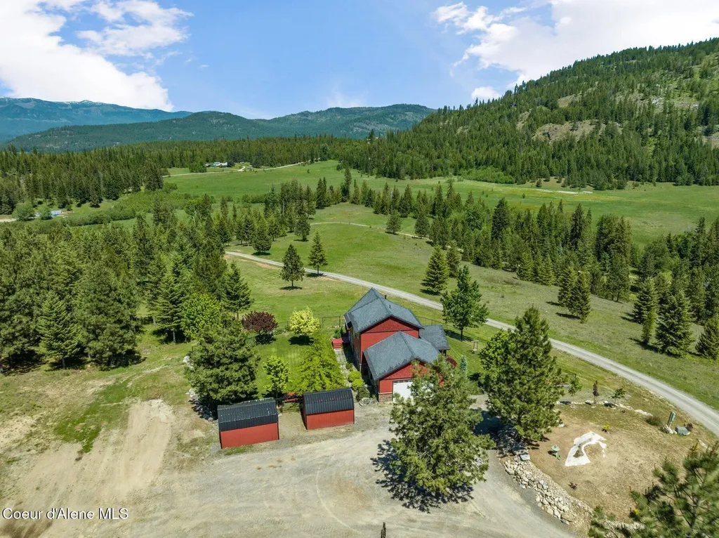 2902 Jewel Lake Lots 3&4 Road Sagle ID 83860