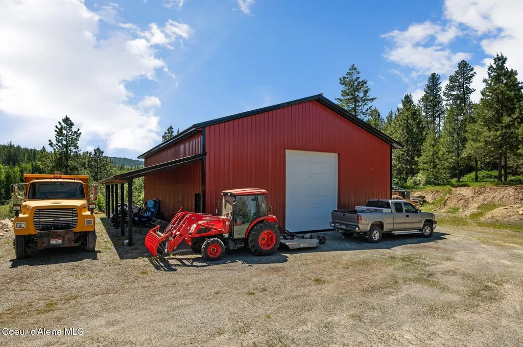 2902 Jewel Lake Lots 3&4 Road Sagle ID 83860