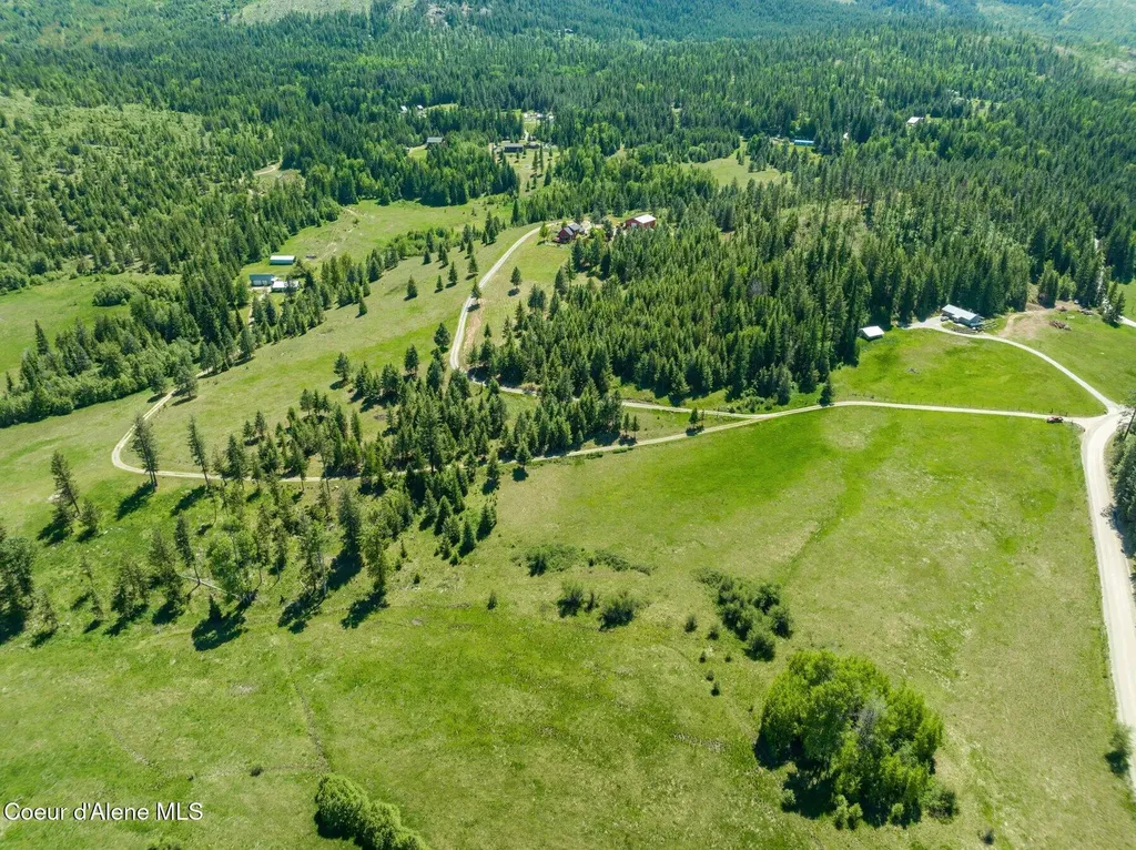 2902 Jewel Lake Lots 3&4 Road Sagle ID 83860