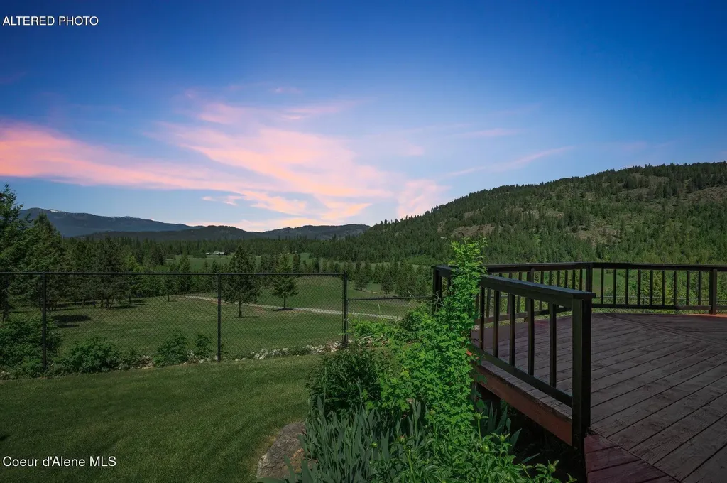 2902 Jewel Lake Lots 3&4 Road Sagle ID 83860