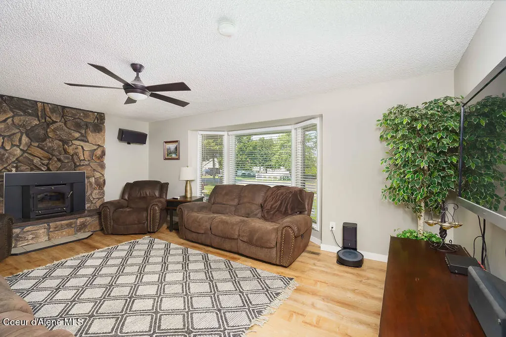 1772 E Hanley Avenue Dalton Gardens ID 83815