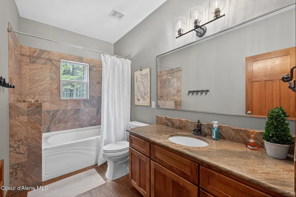 24079 N Mckenzie Drive Rathdrum ID 83858